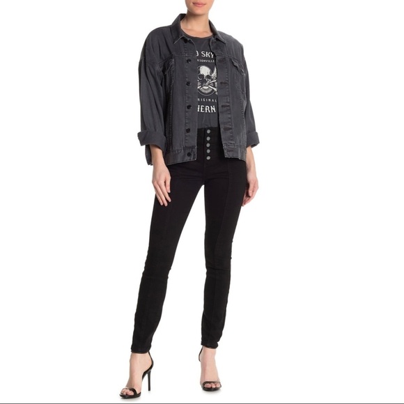 [Blank NYC] Classic Button High Waisted Denim Skinny Jeans - Picture 4 of 8